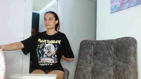 Snapshot of reina_reina chatting on 02-25-26, 03:49 reina_reina online show from 02-25-26, 03:49