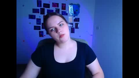 Reina online show from 03-09-26, 06:28