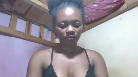 Snapshot of reinechi chatting on 05-12-26, 04:53 Reinechi online show from 05-12-26, 04:53