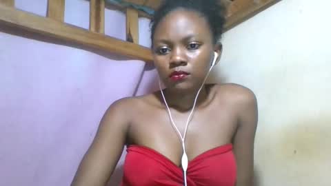 Snapshot of reinechi chatting on 05-21-26, 10:11 Reinechi online show from 05-21-26, 10:11