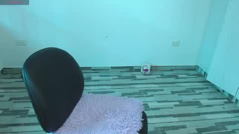 reislin_69 online show from 04-23-26, 09:39