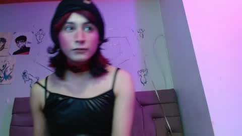 reiv_femboy online show from 05-22-26, 03:46
