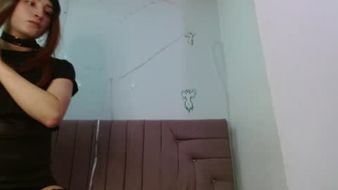 Snapshot of reiv_femboy chatting on 06-19-26, 04:06 reiv_femboy online show from 06-19-26, 04:06