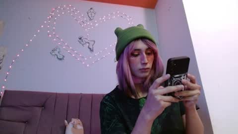 Snapshot of reiv_femboy chatting on 07-16-26, 03:45 reiv_femboy online show from 07-16-26, 03:45