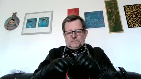 Snapshot of relevepain chatting on 03-27-26, 10:59 relevepain online show from 03-27-26, 10:59