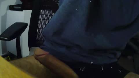 Snapshot of reliad chatting on 10-28-25, 10:23 Gabriel big online show from 10-28-25, 10:23