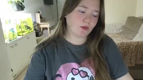 Snapshot of remirann_ chatting on 11-18-25, 05:23 Ann OF - remirann21 online show from 11-18-25, 05:23