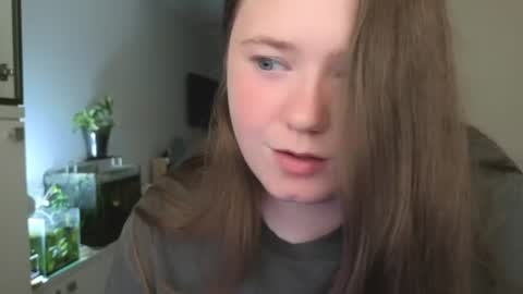 Snapshot of remirann_ chatting on 06-11-26, 11:41 Ann OF - remirann21 online show from 06-11-26, 11:41