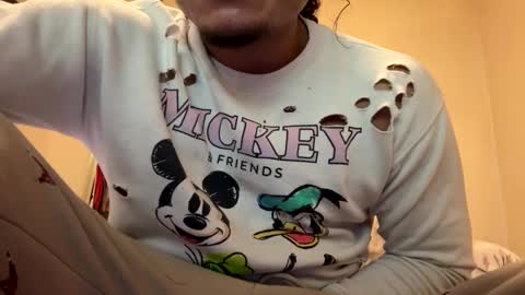 Snapshot of remyboo894397 chatting on 12-11-24, 01:06 PRETTY BAMBY online show from 12-11-24, 01:06