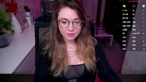 Snapshot of remywild chatting on 05-17-26, 06:37 RemyWild online show from 05-17-26, 06:37