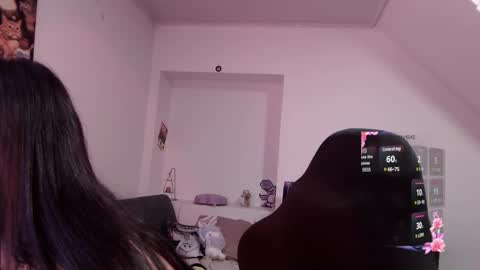 Snapshot of ren_yamashiro chatting on 01-11-25, 07:39 ren_yamashiro online show from 01-11-25, 07:39