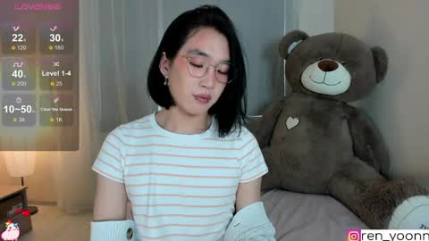 Snapshot of ren_yoonn chatting on 04-28-26, 09:25 Ren online show from 04-28-26, 09:25