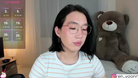 Snapshot of ren_yoonn chatting on 05-16-26, 04:53 Ren online show from 05-16-26, 04:53