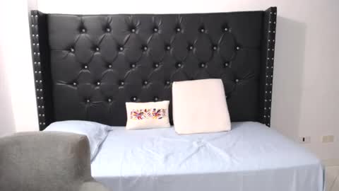 Renata Salinas online show from 10-22-25, 08:52