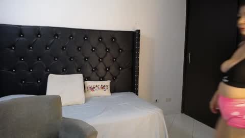 Renata Salinas online show from 05-11-26, 11:49