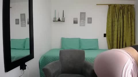 Renata Salinas online show from 05-20-26, 10:27