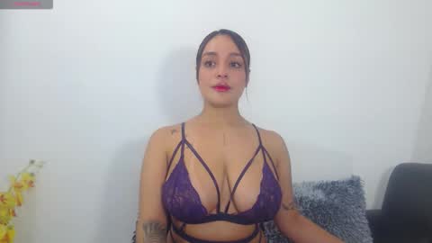 renatabrownn28 online show from 04-18-26, 07:01