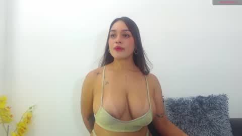 renatabrownn28 online show from 07-07-26, 07:23