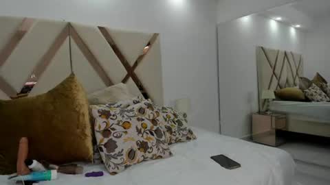 Renata online show from 06-19-26, 10:02