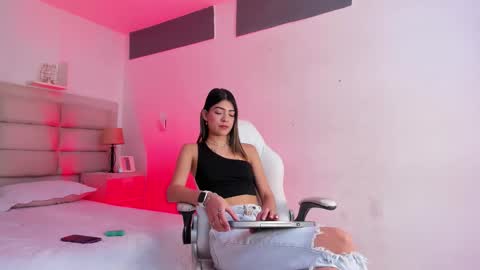 Renata online show from 12-14-25, 01:05