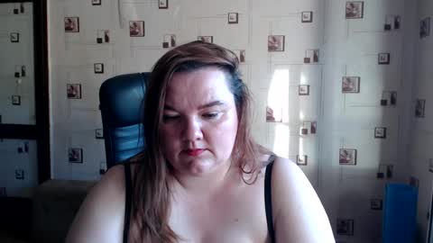 renataoia online show from 06-18-26, 04:11