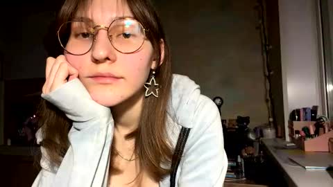 Snapshot of renayreisdorf chatting on 02-03-26, 02:22 Mia online show from 02-03-26, 02:22