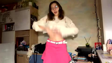 Snapshot of renayreisdorf chatting on 03-03-26, 04:35 Mia online show from 03-03-26, 04:35