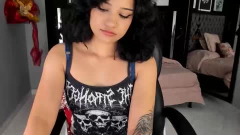 Renee Shelby online show from 12-22-25, 08:39