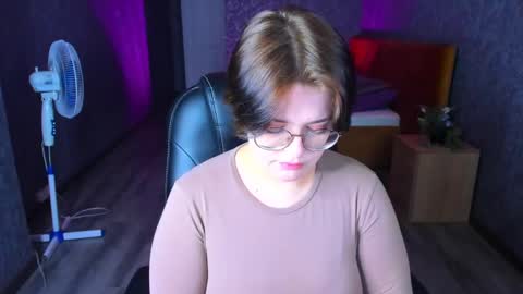 Snapshot of renee_turner chatting on 12-05-24, 08:00 renee_turner online show from 12-05-24, 08:00