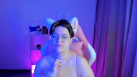 Snapshot of renee_turner chatting on 12-27-24, 10:23 renee_turner online show from 12-27-24, 10:23