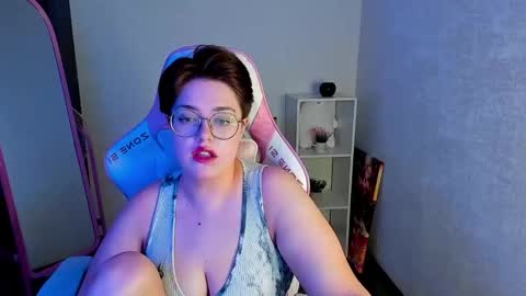 Snapshot of renee_turner chatting on 01-10-25, 04:54 renee_turner online show from 01-10-25, 04:54