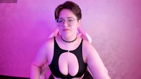 Snapshot of renee_turner chatting on 01-15-25, 03:29 renee_turner online show from 01-15-25, 03:29
