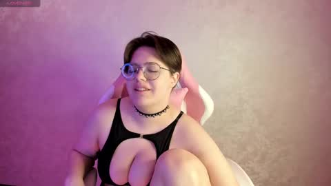Snapshot of renee_turner chatting on 01-16-25, 12:34 renee_turner online show from 01-16-25, 12:34