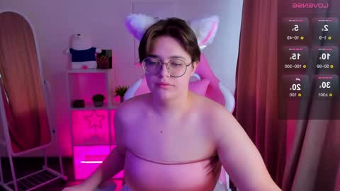 Snapshot of renee_turner chatting on 02-01-25, 08:18 renee_turner online show from 02-01-25, 08:18