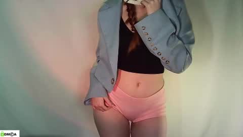 Snapshot of renesme_lusilia chatting on 05-14-26, 02:07 Renesme White Im here from Monday to Friday online show from 05-14-26, 02:07