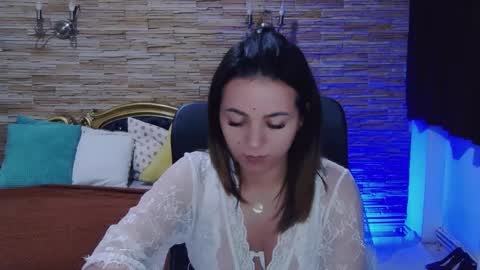Snapshot of renesmesweet chatting on 12-01-24, 04:29 renesmesweet online show from 12-01-24, 04:29