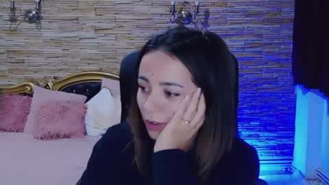 Snapshot of renesmesweet chatting on 12-06-24, 07:01 renesmesweet online show from 12-06-24, 07:01