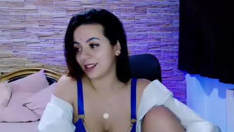 Snapshot of renesmesweet chatting on 01-23-25, 10:43 renesmesweet online show from 01-23-25, 10:43