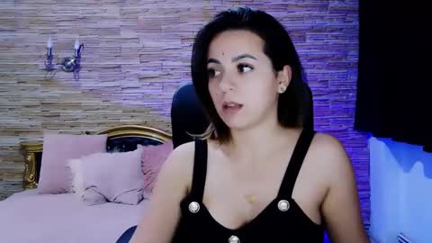 Snapshot of renesmesweet chatting on 01-29-25, 01:17 renesmesweet online show from 01-29-25, 01:17