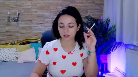 Snapshot of renesmesweet chatting on 02-21-25, 09:02 renesmesweet online show from 02-21-25, 09:02