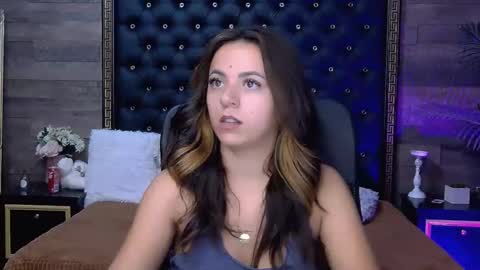 Snapshot of renesmesweet chatting on 10-14-25, 11:11 renesmesweet online show from 10-14-25, 11:11
