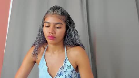 Snapshot of rennatta_sx chatting on 12-30-24, 11:04 Renata online show from 12-30-24, 11:04