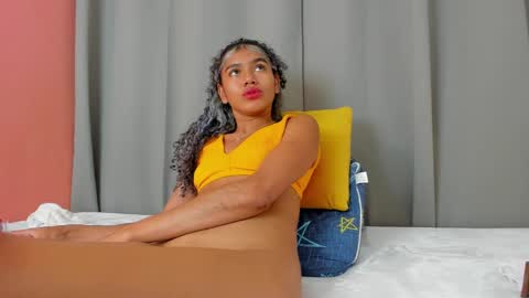 Snapshot of rennatta_sx chatting on 01-16-25, 12:53 Renata online show from 01-16-25, 12:53