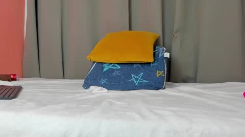 Snapshot of rennatta_sx chatting on 01-22-25, 01:32 Renata online show from 01-22-25, 01:32