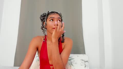 Snapshot of rennatta_sx chatting on 02-18-25, 11:22 Renata online show from 02-18-25, 11:22