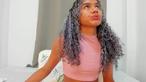 Snapshot of rennatta_sx chatting on 02-24-25, 12:26 Renata online show from 02-24-25, 12:26