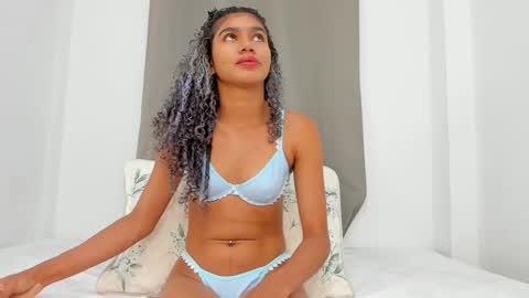 Snapshot of rennatta_sx chatting on 03-04-25, 12:12 Renata online show from 03-04-25, 12:12