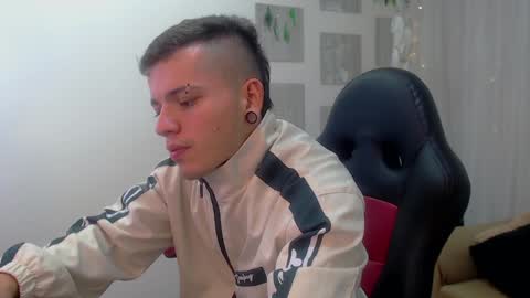 R E N E  online show from 12-23-24, 03:29