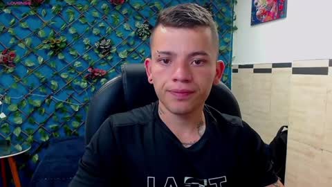 R E N E  online show from 02-04-25, 03:54