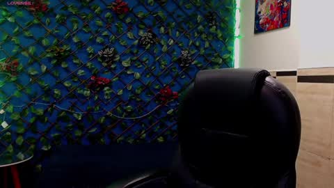 R E N E  online show from 02-05-25, 04:16